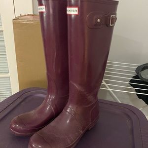 Maroon burgundy hunter rain boots